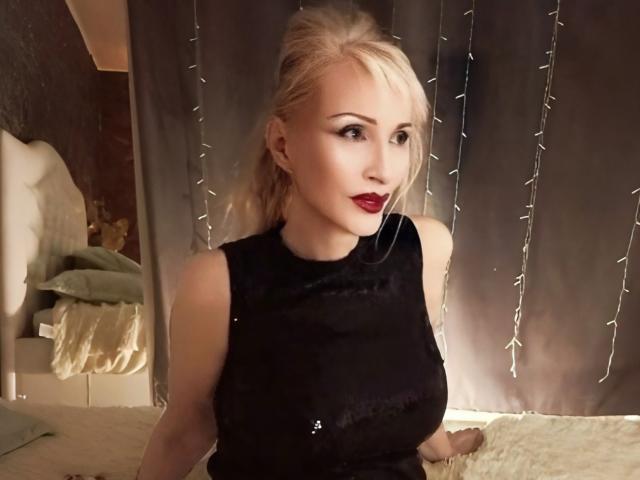 RitaFarell - Live Sex Cam - 28768220