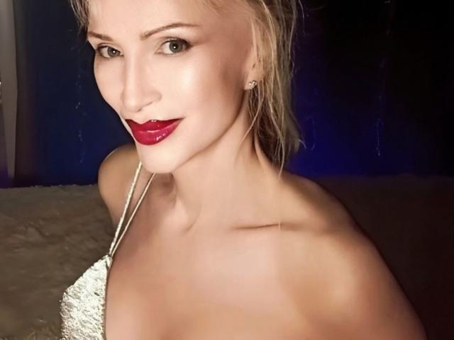 RitaFarell - Live sexe cam - 28768238