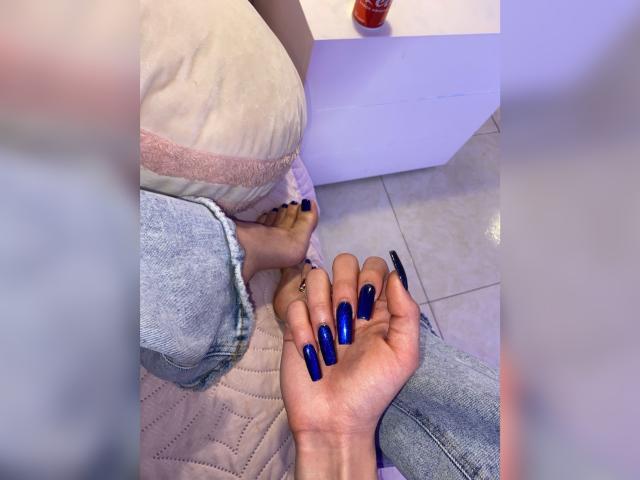 ChristieGarci - Sexe cam en vivo - 28769402