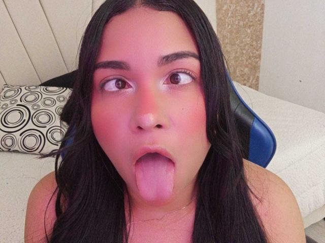 AliceSmity - Live sex cam - 28775357