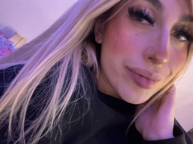 SammyViolet - Live porn &amp; sex cam - 28776713