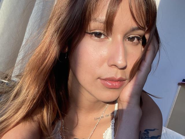 KiaraHernandezX - ライブポルノ&amp;セックスカム - 28781144