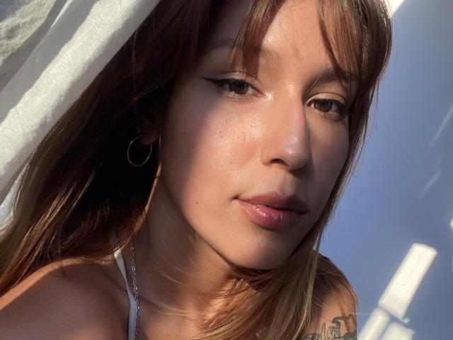 KiaraHernandezX - Live porn &amp; sex cam - 28781159