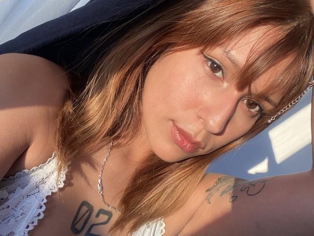 KiaraHernandezX - Live porn &amp; sex cam - 28781162