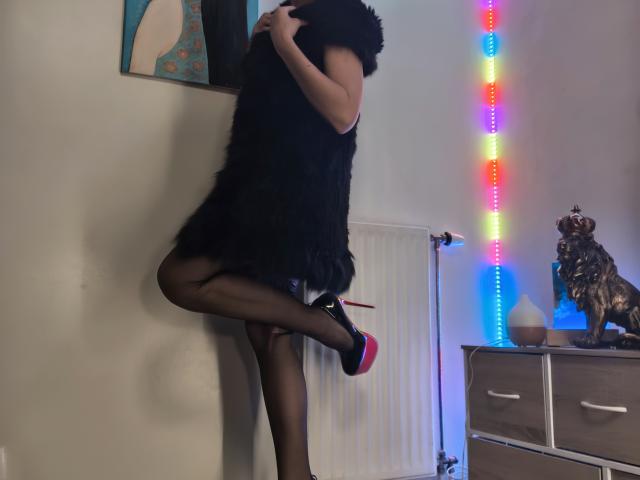 OrianaLaFrancaise - Live sex cam - 28781177