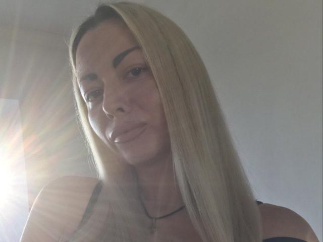 StefanieMargo - Live porn &amp; sex cam - 28782701