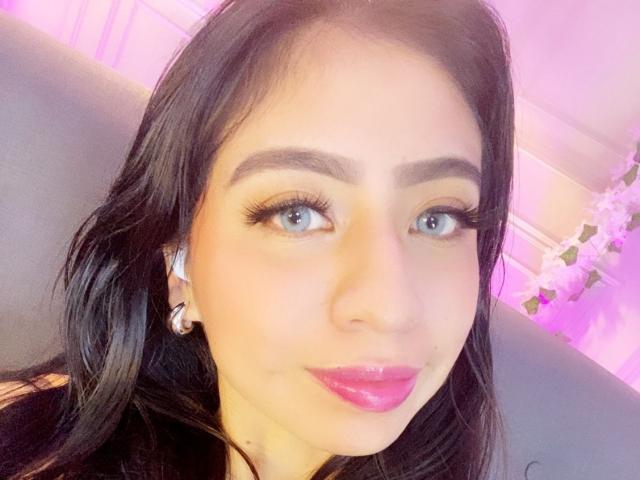 ZoeRedds - Live sex cam - 28782896