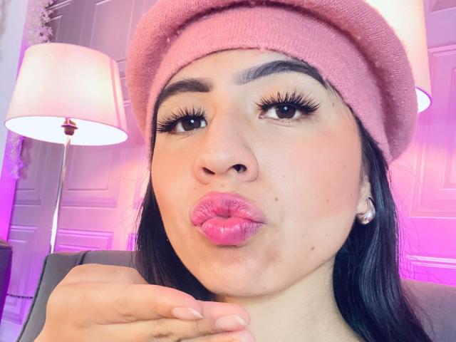 ZoeRedds - Live porn &amp; sex cam - 28782950