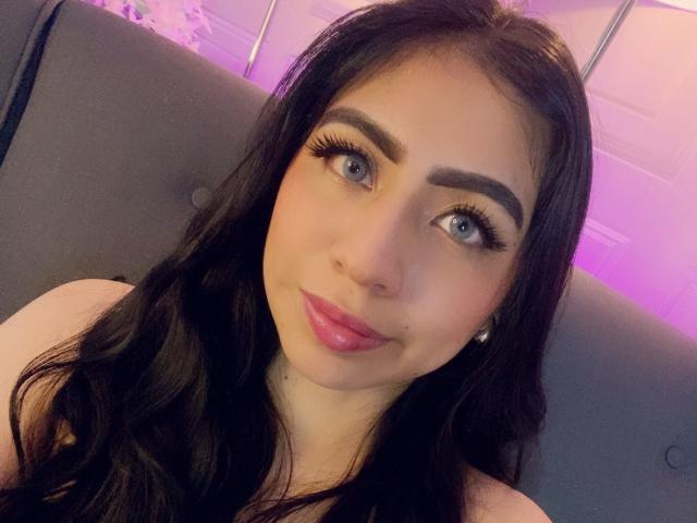 ZoeRedds - Live porn &amp; sex cam - 28783055