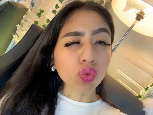 ZoeRedds - Live porn &amp; sex cam - 28783088