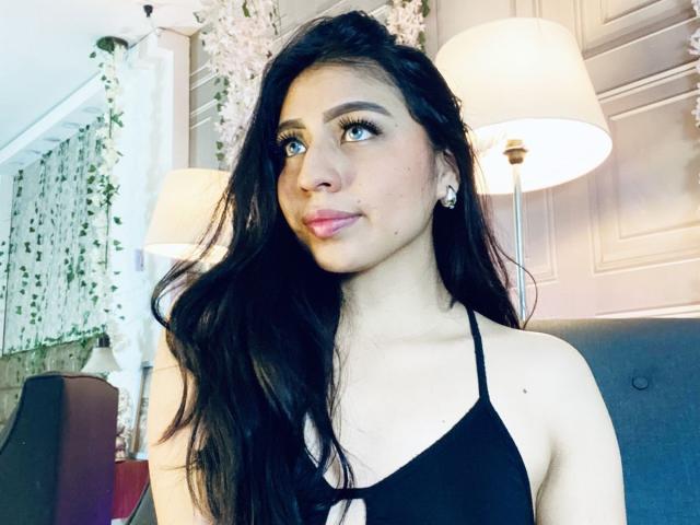 ZoeRedds - Live porn &amp; sex cam - 28783097