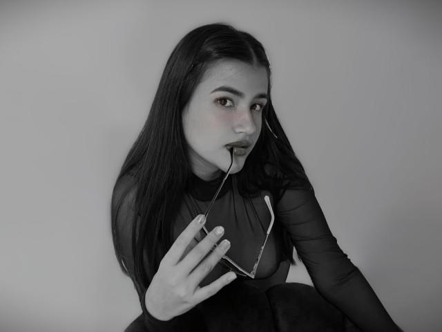 IrisBlair - Live Sex Cam - 28788215