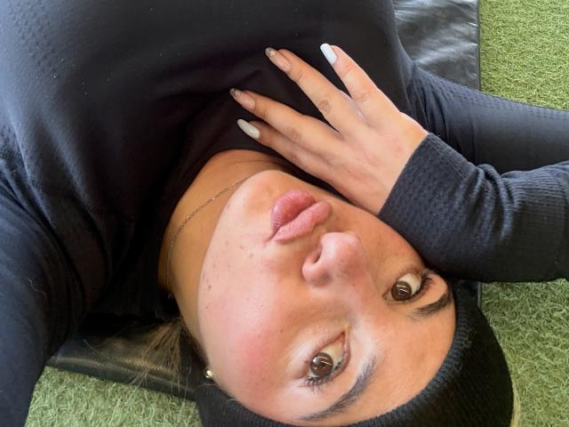 AtheneaRossi - Live porn &amp; sex cam - 28788824