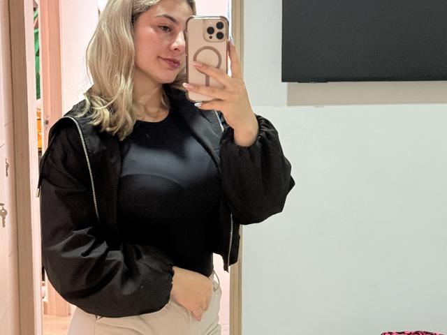 AtheneaRossi - сексуальная веб-камера в реальном времени - 28789175