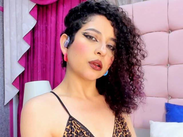 IrinaSweett - Live porn &amp; sex cam - 28794800