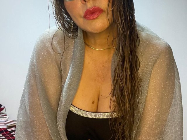 MiaAmoretti - Live sexe cam - 28796936