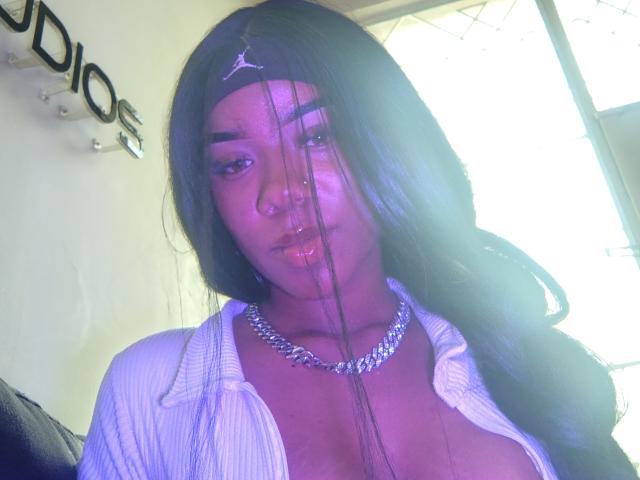 SophiaTaylorn - Live sex cam - 28800554