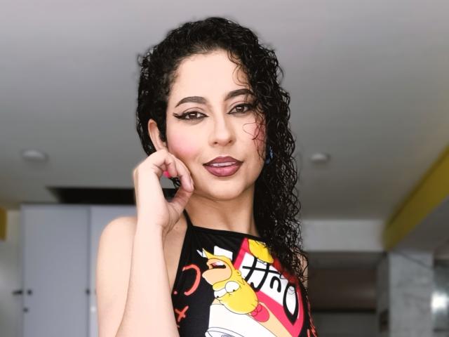 IrinaSweett - Live Sex Cam - 28802663