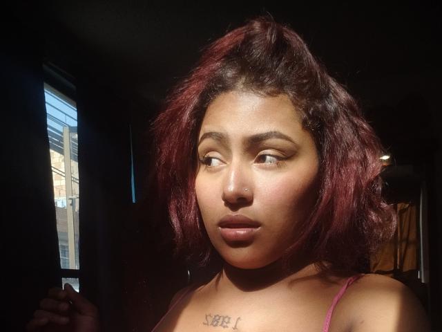 AmberQueeny - Sexe cam en vivo - 28804166