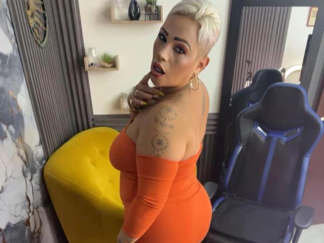 GianellaCox - Live porn &amp; sex cam - 28812869