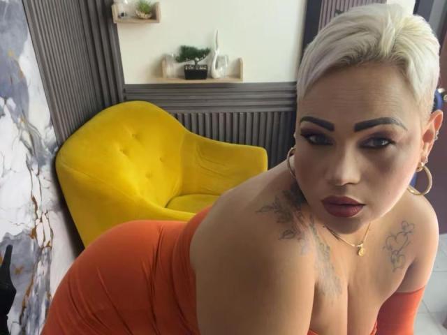 GianellaCox - Live porn &amp; sex cam - 28812875