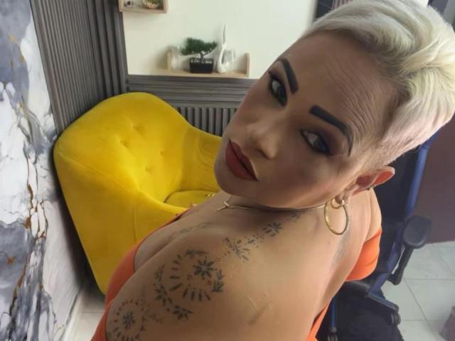 GianellaCox - Live porn &amp; sex cam - 28812878