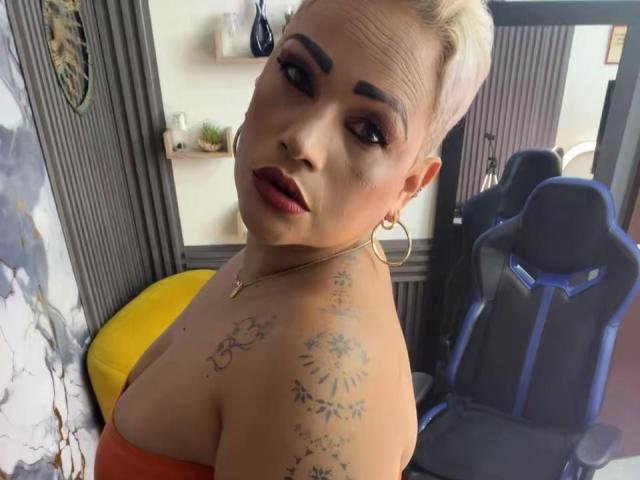 GianellaCox - Live porn &amp; sex cam - 28812881