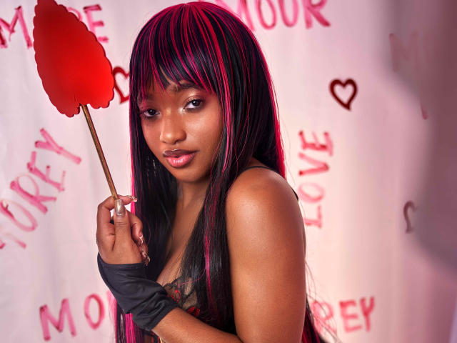 EmmaParisi - Live sex cam - 28813100