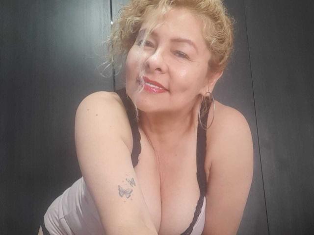 MiaAmoretti - Live sex cam - 28818263