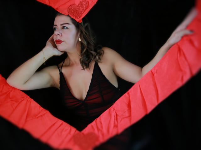 EmiliaMilf - Sexe cam en vivo - 28822727