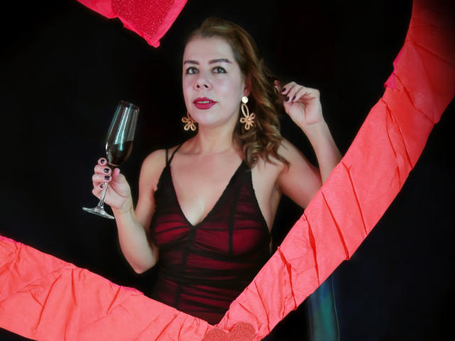 EmiliaMilf - Sexe cam en vivo - 28822733