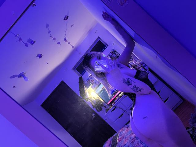 SammyViolet - Live porn &amp; sex cam - 28823993