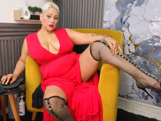 GianellaCox - Live porn &amp; sex cam - 28826804