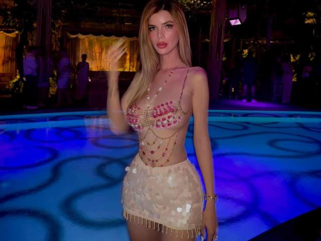 HotCumAdriana69x - сексуальная веб-камера в реальном времени - 28827098