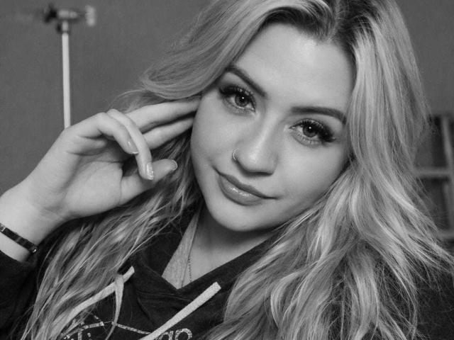 Arynata - Sexe cam en vivo - 28834352