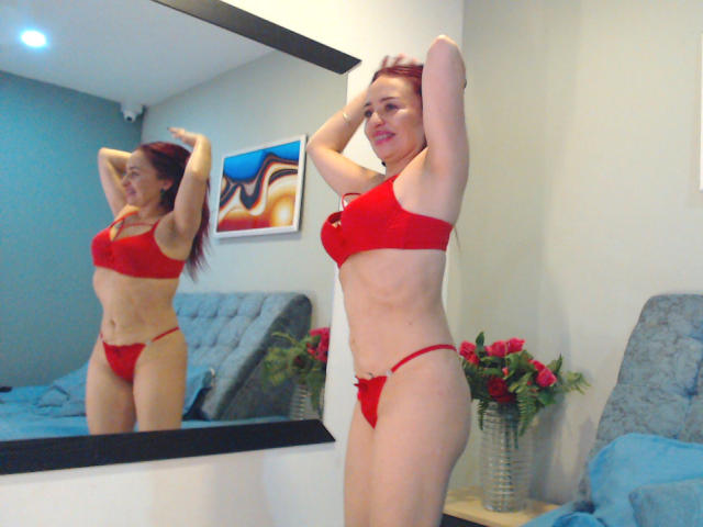EmaCollins - Live sex cam - 28836479
