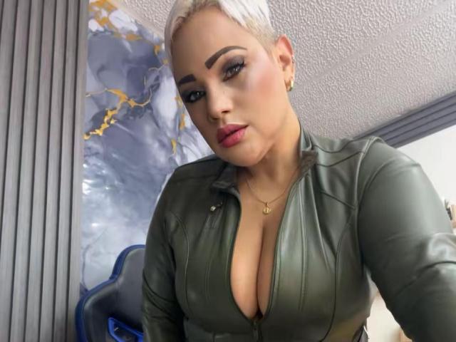 GianellaCox - Live porn &amp; sex cam - 28836926