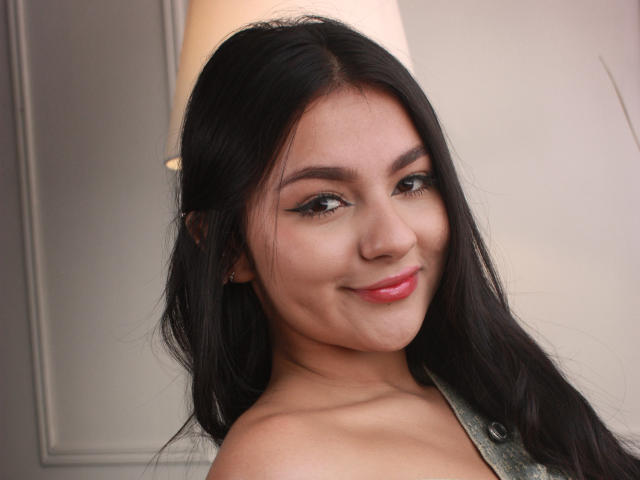 AlessiaFerry - Live sex cam - 28838465