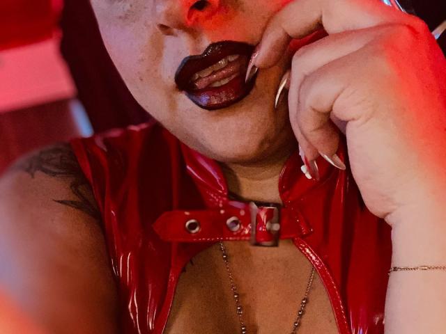 MadameFetish - Live sexe cam - 28843433