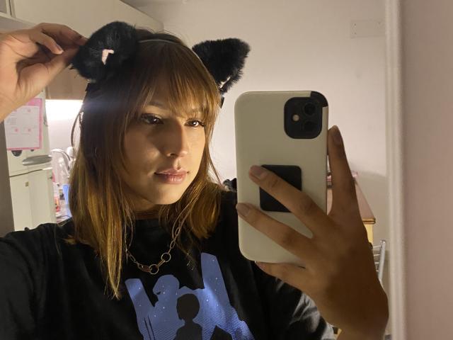 KiaraHernandezX - Live porn &amp; sex cam - 28844771