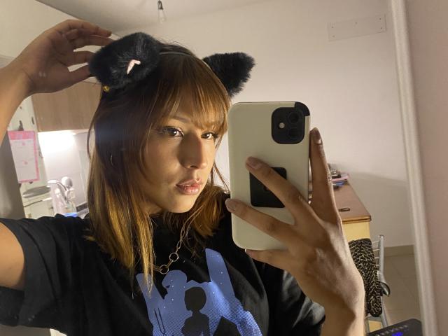 KiaraHernandezX - Live porn &amp; sex cam - 28844774