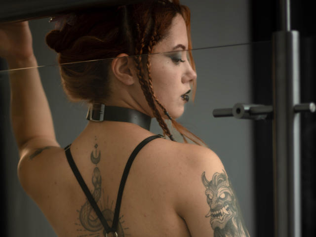 EmmaThomsonn - Live porn &amp; sex cam - 28848173