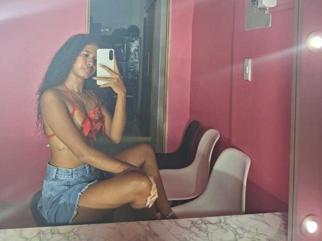 Tifannyy - Live sex cam - 28850984
