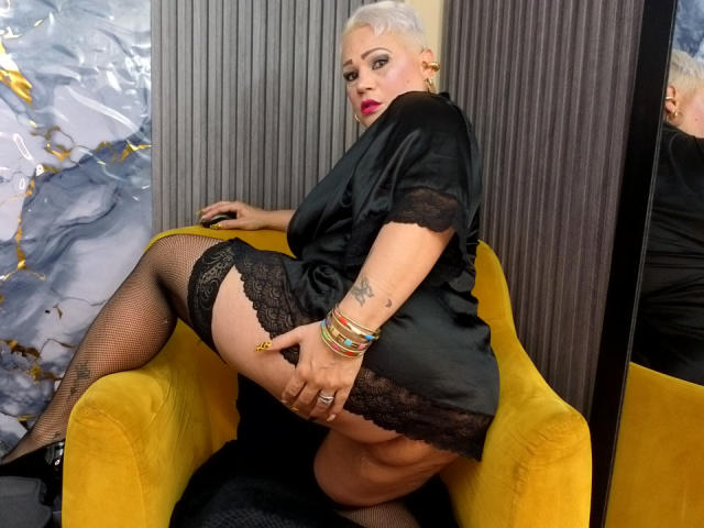 GianellaCox - Live porn &amp; sex cam - 28852379