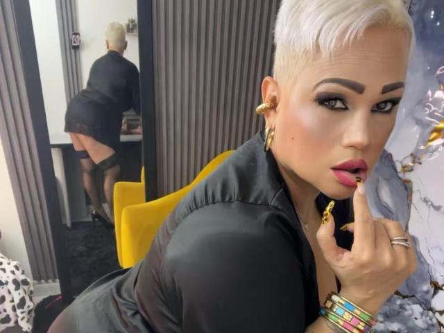 GianellaCox - Live porn &amp; sex cam - 28852388