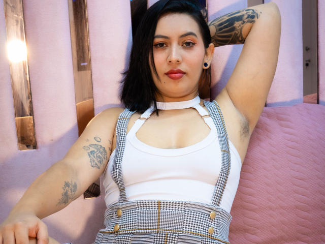 AmyRoss - Live porn &amp; sex cam - 28856435