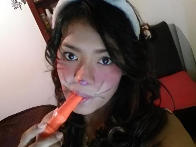 ArianithaXox - Live porn &amp; sex cam - 28858925