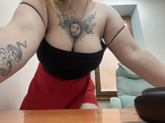 DiLaria - Live sex cam - 28859594