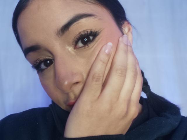 EmilyVv - Live sex cam - 28865180