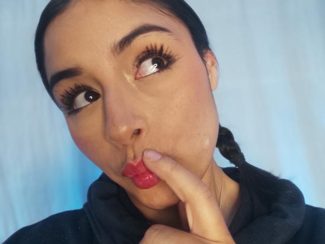 EmilyVv - Sexe cam en vivo - 28865198